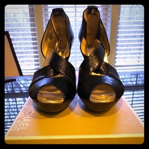 Michael Kora Fulton Black Sandal